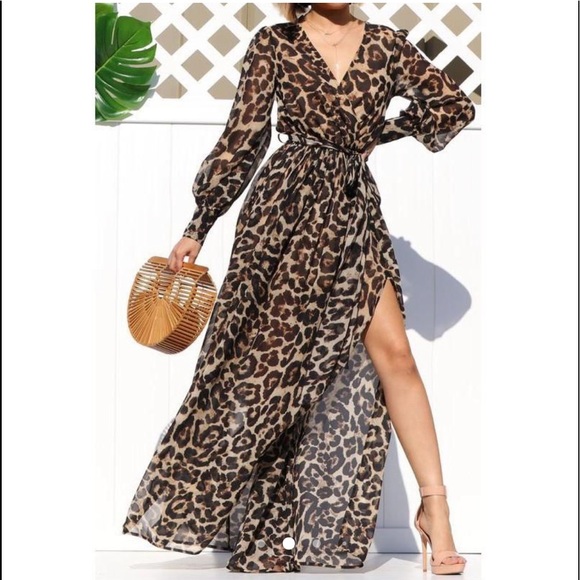 Dresses & Skirts - Leopard Maxi Dress w 2 Front Slits